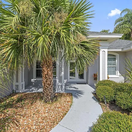 Sunrise Oaks Vila